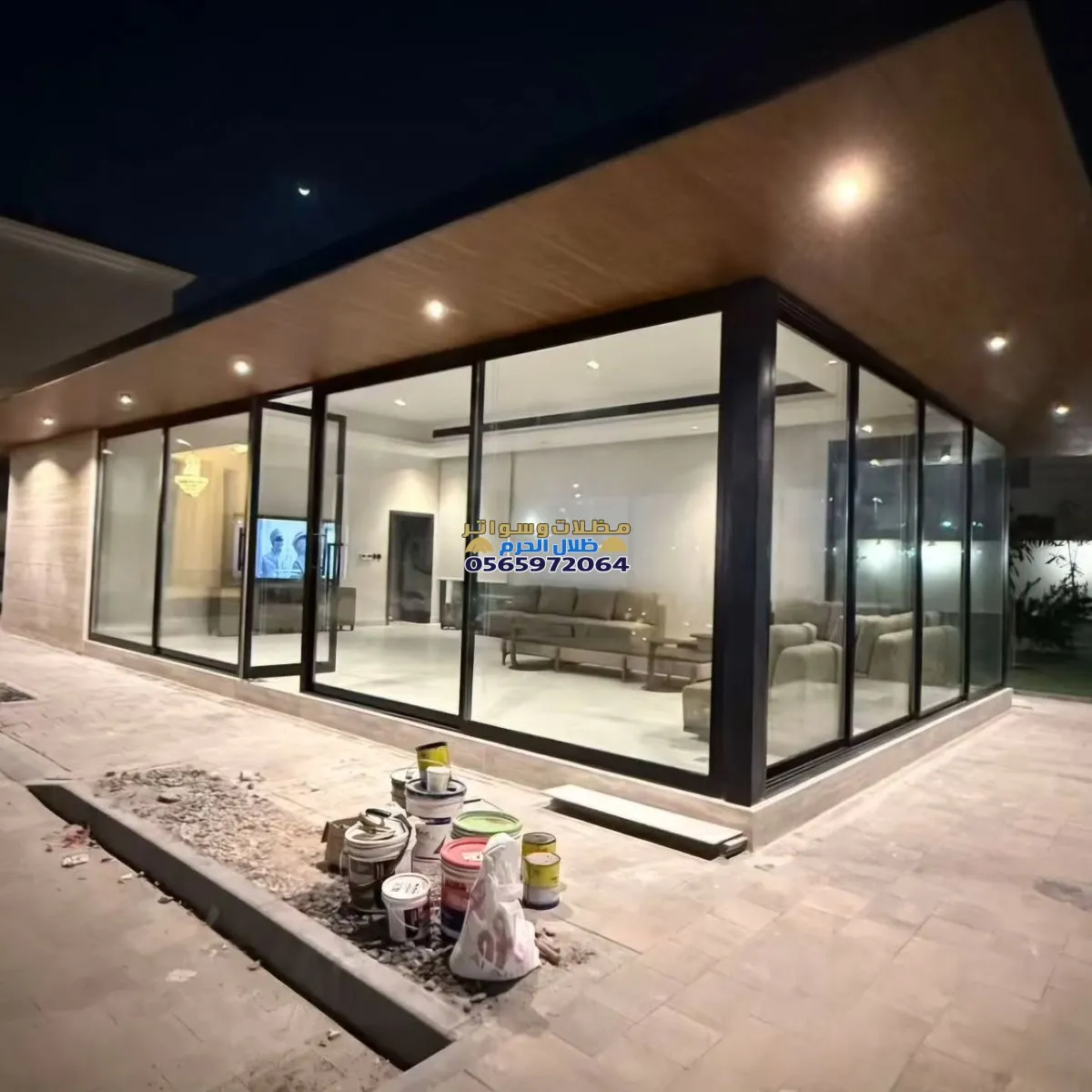 مجالس زجاجية وملاحق